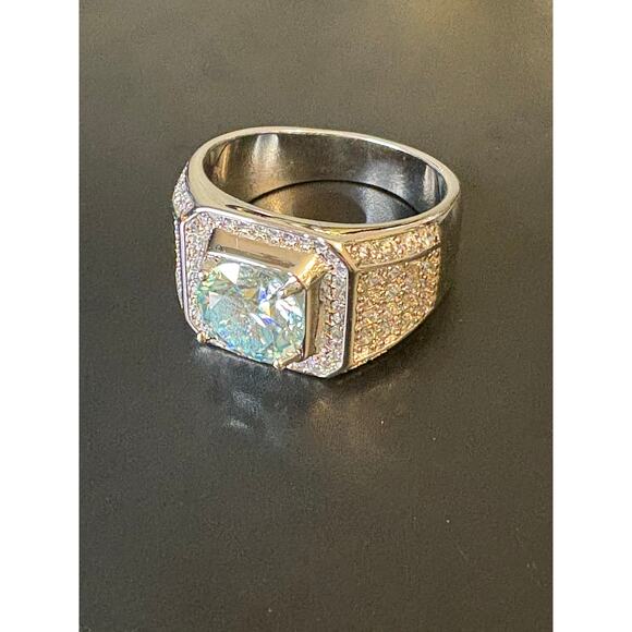 Sz 8 - Light Green 2CT Moissanite Ring w/ GRA - Picture 5 of 9